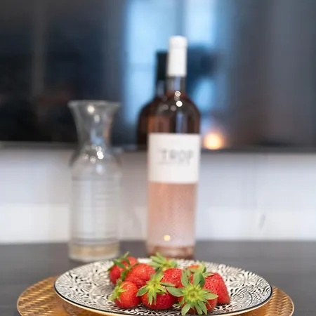 Modern - Monaco Border *